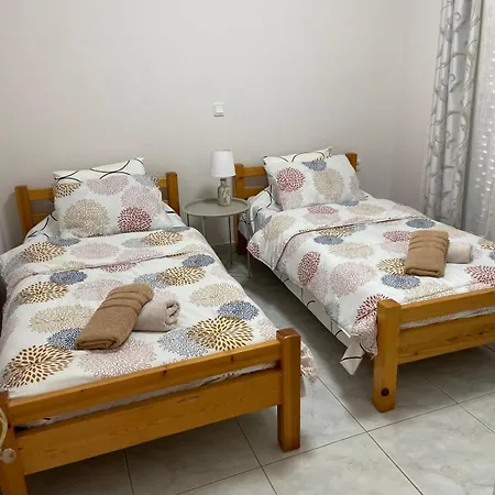Kanakades Home
